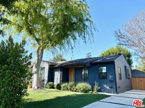 MLS: 25511319