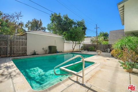 A home in Studio City