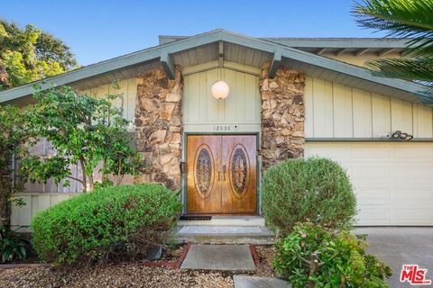 A home in Studio City