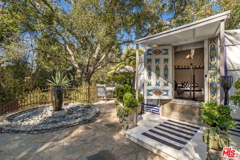 A home in Studio City