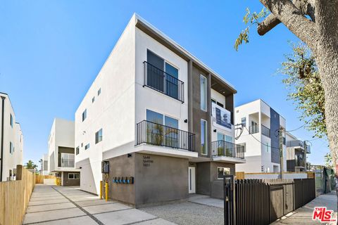 5651 Case Avenue North Hollywood CA 91601