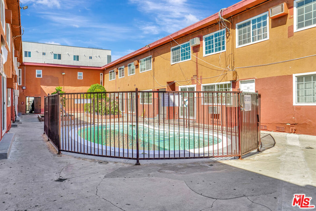 Properties 4 8861 Langdon Avenue