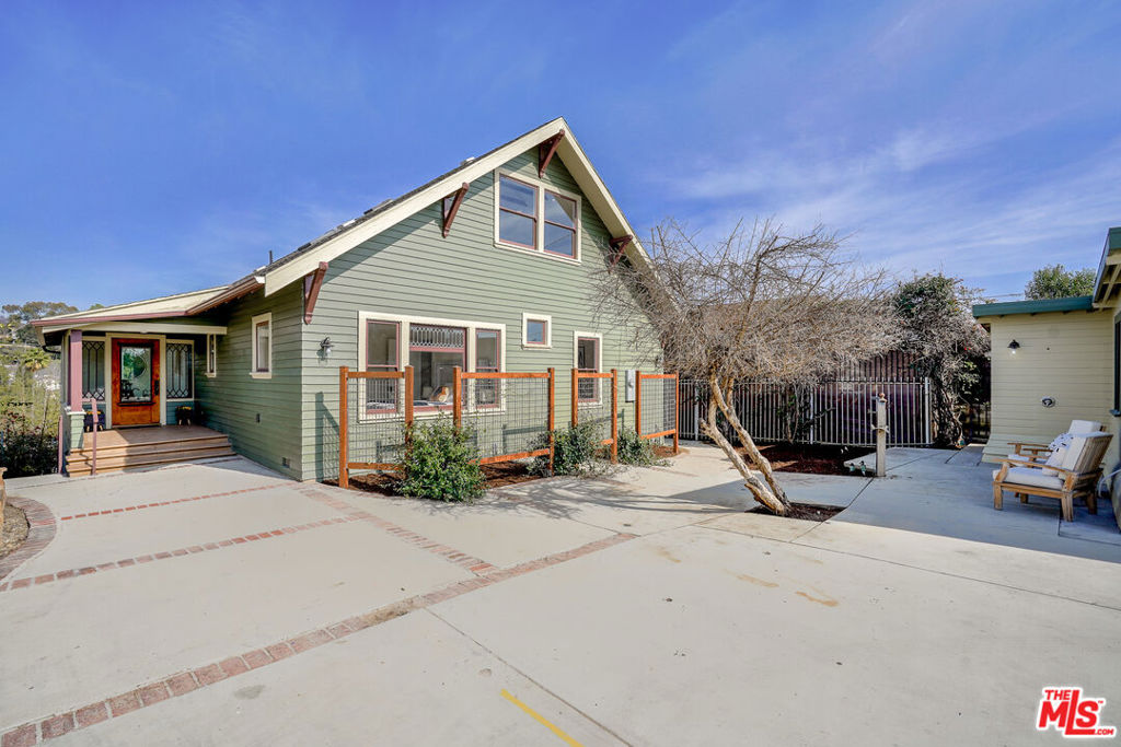 Properties 1 844 E Kensington Road