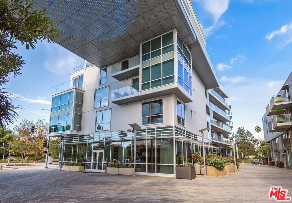 Properties 3 1705 Ocean 412