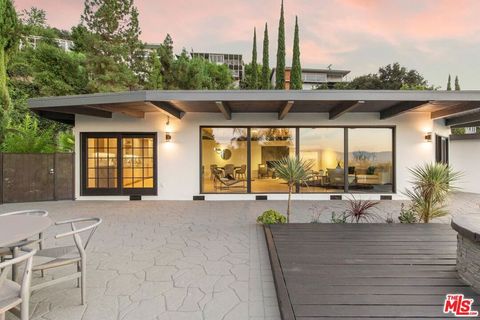 A home in Studio City