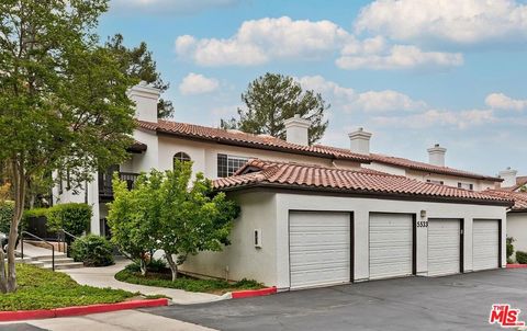 5533 Spanish Oak Lane A Oak Park CA 91377