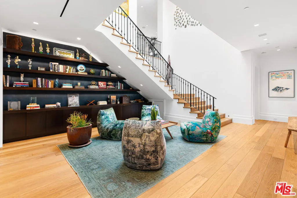 Studio City, California 91604, United States, 6 Bedrooms Bedrooms, ,8 BathroomsBathrooms,Residential,Active,14507