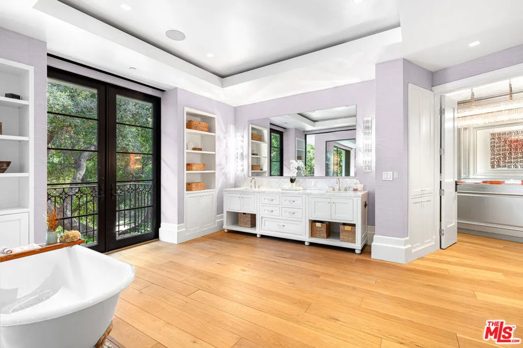 Studio City, California 91604, United States, 6 Bedrooms Bedrooms, ,8 BathroomsBathrooms,Residential,Active,14507