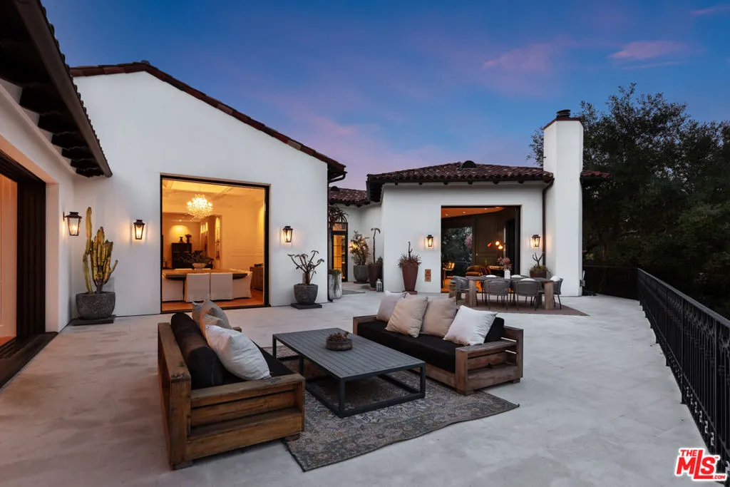 Studio City, California 91604, United States, 6 Bedrooms Bedrooms, ,8 BathroomsBathrooms,Residential,Active,14507