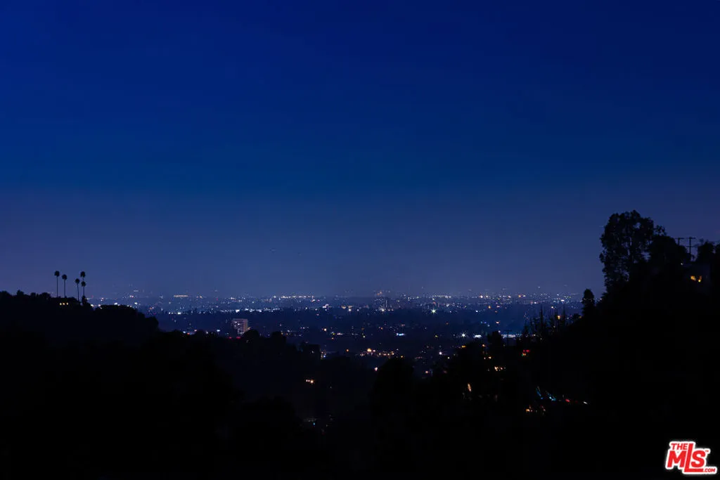 Studio City, California 91604, United States, 6 Bedrooms Bedrooms, ,8 BathroomsBathrooms,Residential,Active,14507