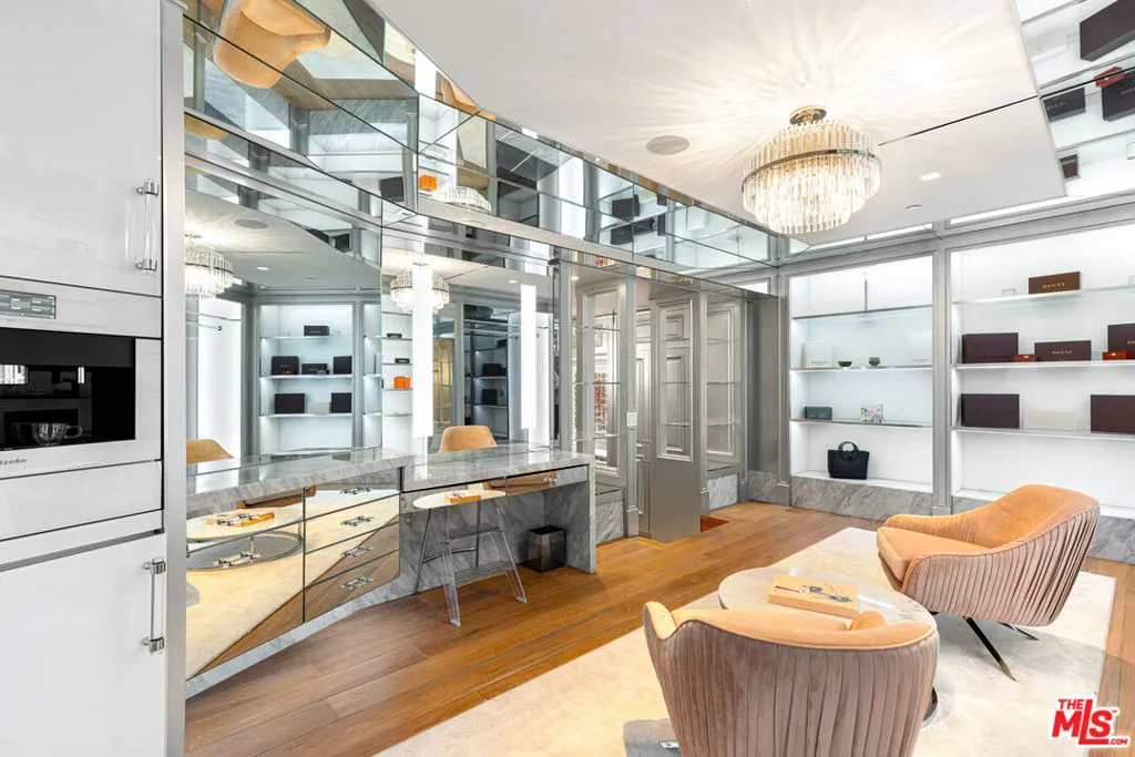 Studio City, California 91604, United States, 6 Bedrooms Bedrooms, ,8 BathroomsBathrooms,Residential,Active,14507