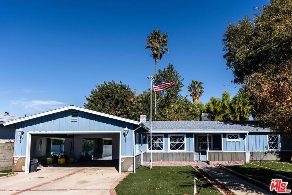 Properties 3 18643 Strathern Street