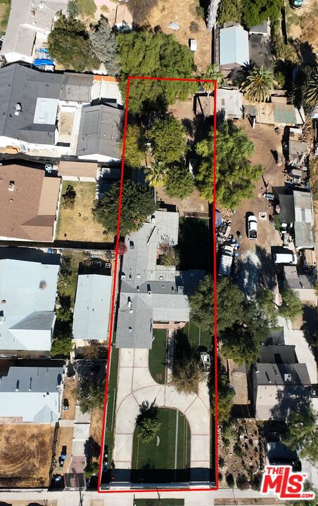 Properties 1 18643 Strathern Street