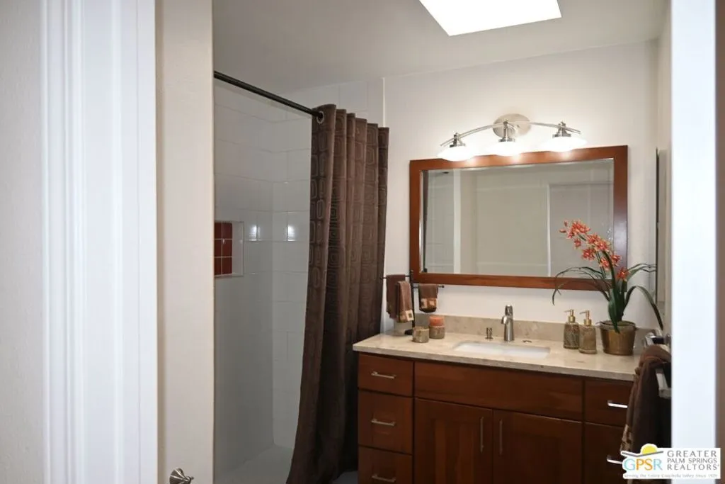 Rancho Mirage, California 92270, United States, 2 Bedrooms Bedrooms, ,2 BathroomsBathrooms,Residential,Pending,24619