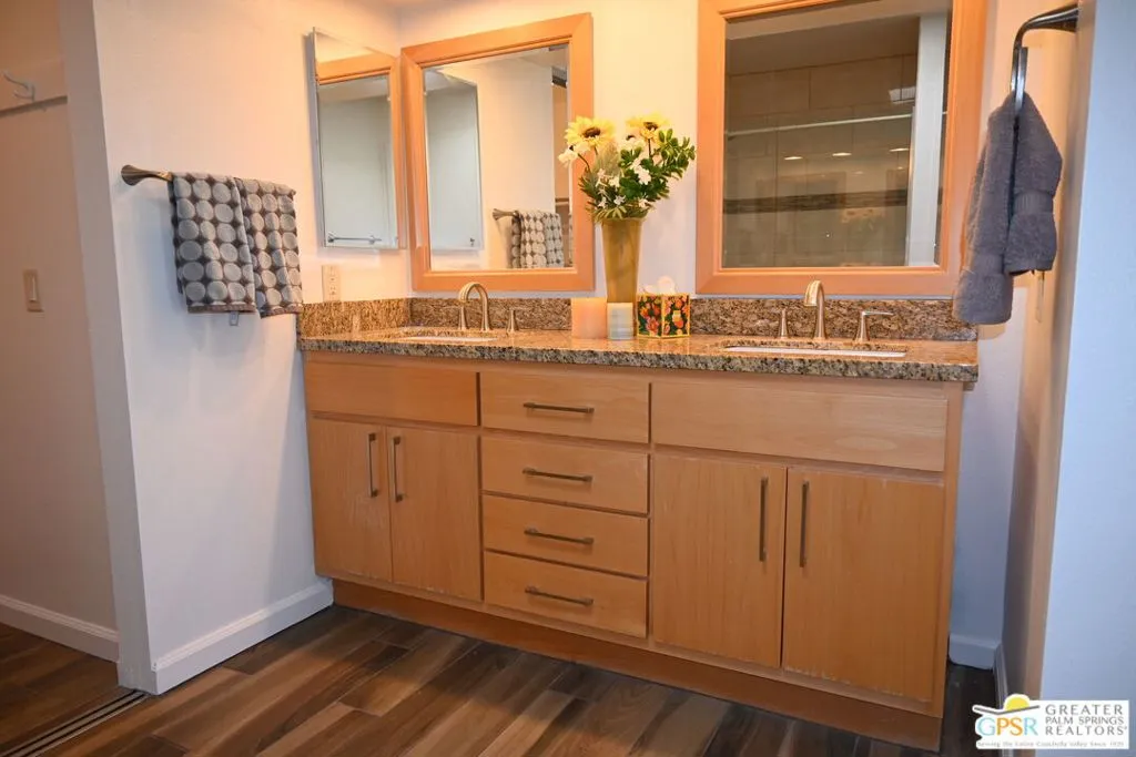 Rancho Mirage, California 92270, United States, 2 Bedrooms Bedrooms, ,2 BathroomsBathrooms,Residential,Pending,24619