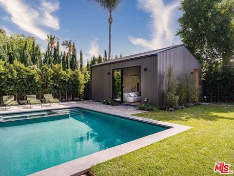 A home in Studio City