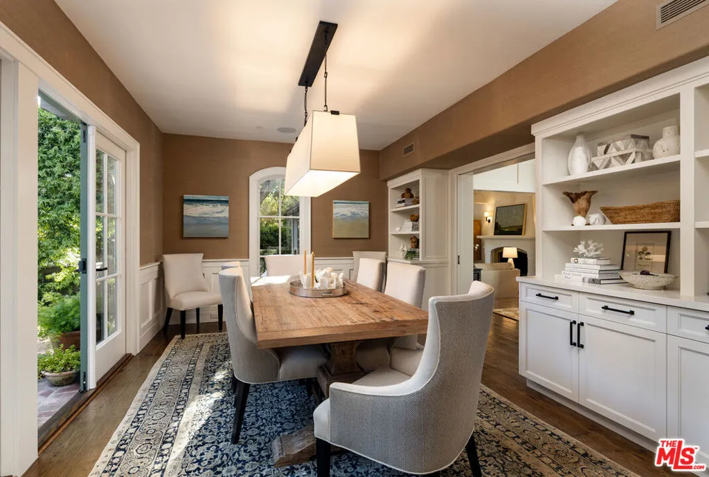 Santa Barbara, California 93108, United States, 2 Bedrooms Bedrooms, ,3 BathroomsBathrooms,Residential,Pending,138600