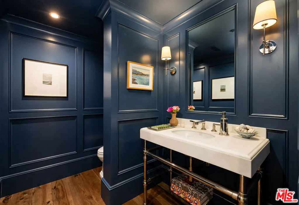 Santa Barbara, California 93108, United States, 2 Bedrooms Bedrooms, ,3 BathroomsBathrooms,Residential,Pending,138600