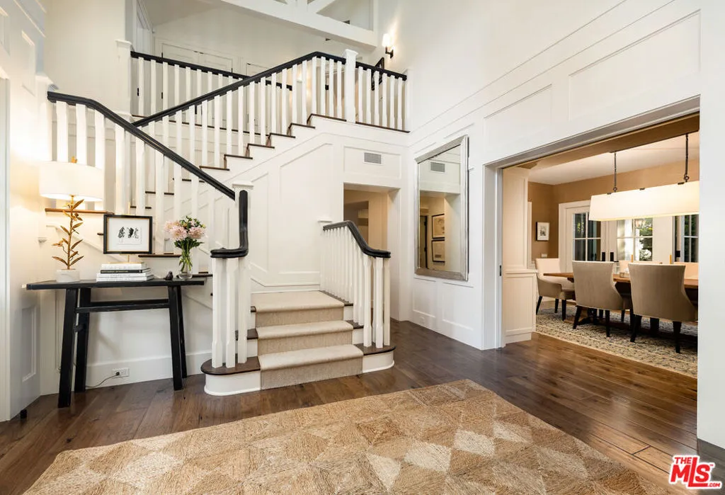 Santa Barbara, California 93108, United States, 2 Bedrooms Bedrooms, ,3 BathroomsBathrooms,Residential,Pending,138600