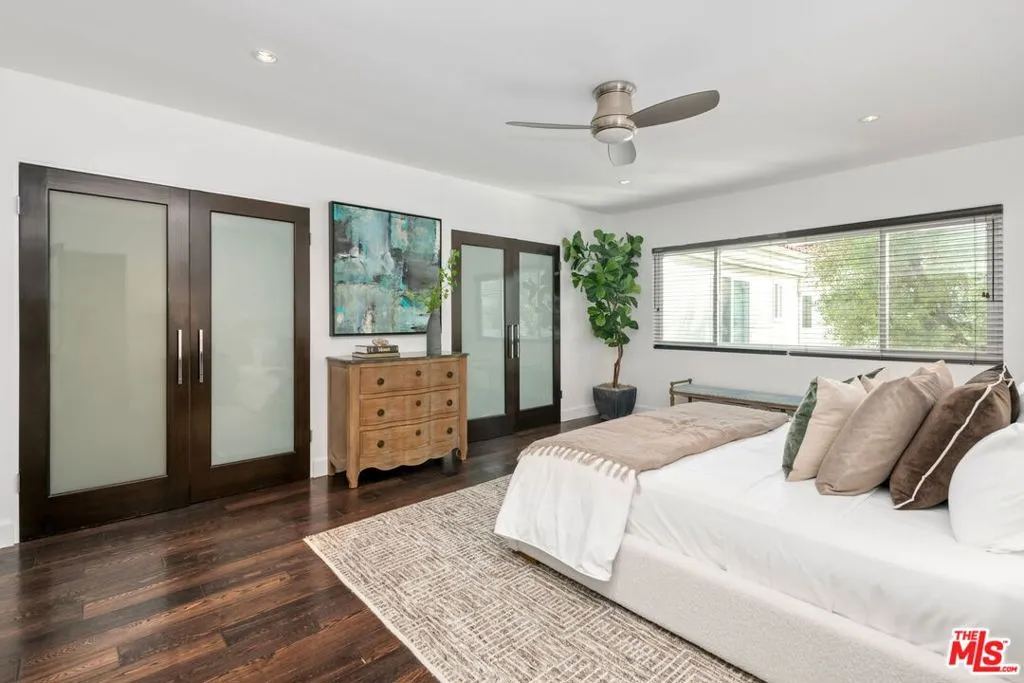 Santa Monica, California 90403, United States, 3 Bedrooms Bedrooms, ,3 BathroomsBathrooms,Residential,Pending,11491