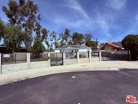 MLS: 25514887
