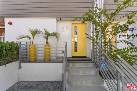 Townhouse in Los Angeles CA 421 1/2 Wilton Place.jpg
