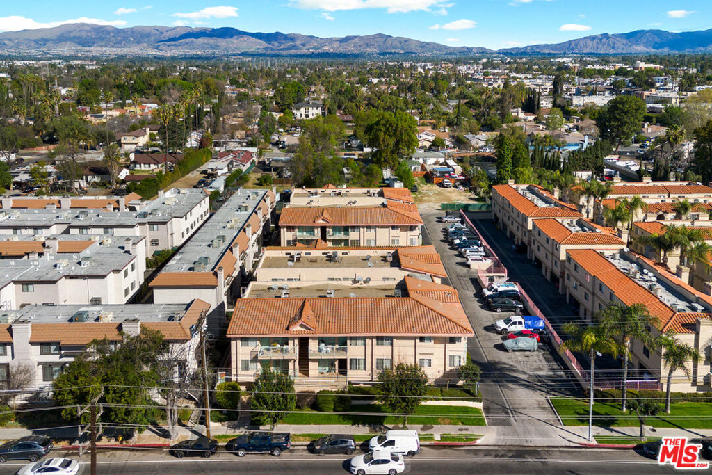 Properties 1 18621 Saticoy Street