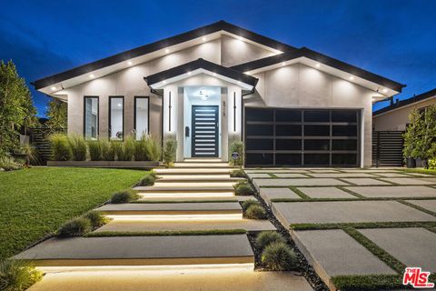 A home in North Hollywood