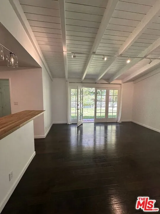 Santa Monica, California 90402, United States, 3 Bedrooms Bedrooms, ,2 BathroomsBathrooms,Residential,Pending,126629