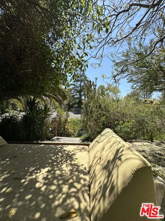 Santa Monica, California 90402, United States, 3 Bedrooms Bedrooms, ,2 BathroomsBathrooms,Residential,Pending,126629