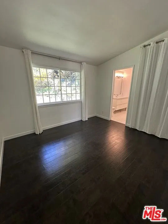 Santa Monica, California 90402, United States, 3 Bedrooms Bedrooms, ,2 BathroomsBathrooms,Residential,Pending,126629