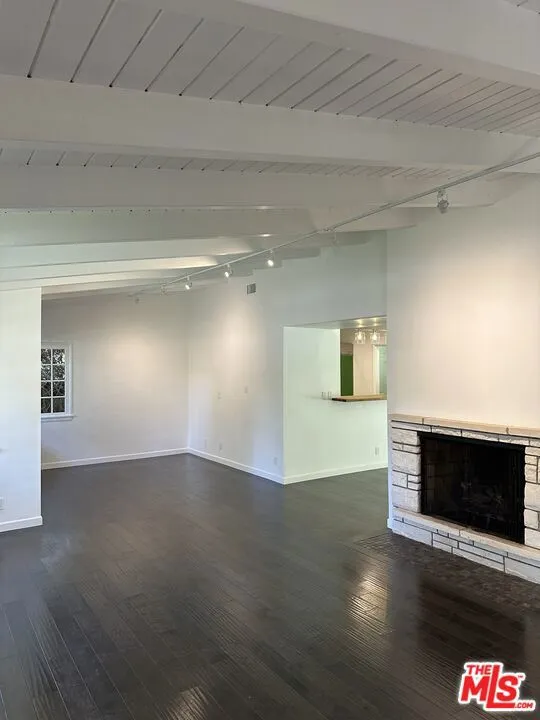 Santa Monica, California 90402, United States, 3 Bedrooms Bedrooms, ,2 BathroomsBathrooms,Residential,Pending,126629