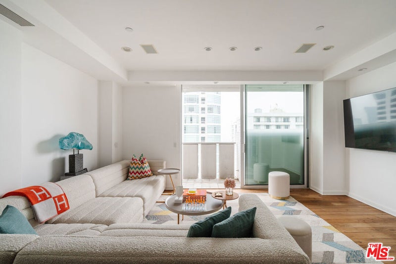 10375 Wilshire Boulevard 11H