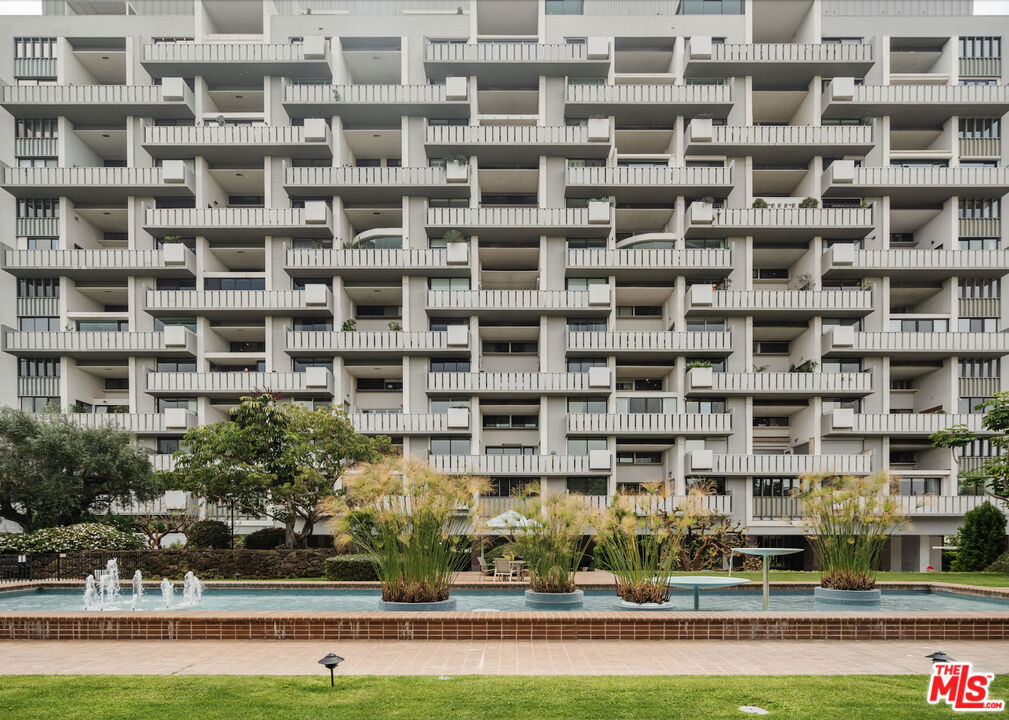 10375 Wilshire Boulevard 11H