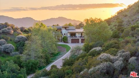24815 Mulholland Highway Calabasas CA 91302