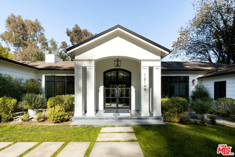 A home in Studio City