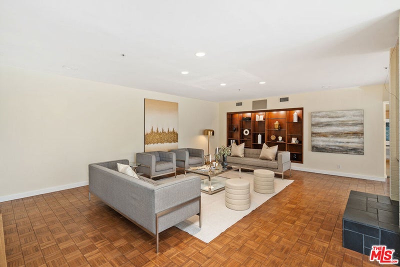 10375 Wilshire Boulevard 7D