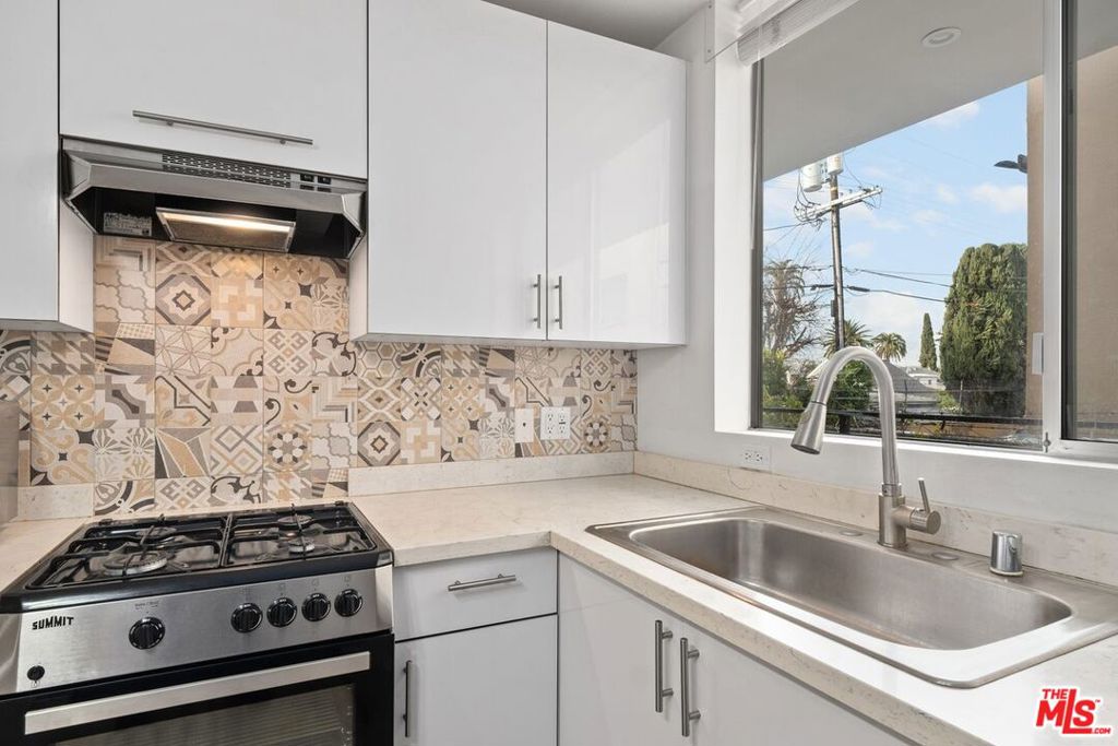 Properties 2 1183 Crenshaw Boulevard