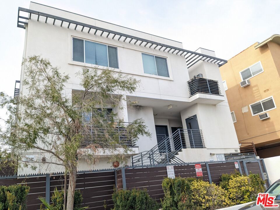 Properties 1 1183 Crenshaw Boulevard