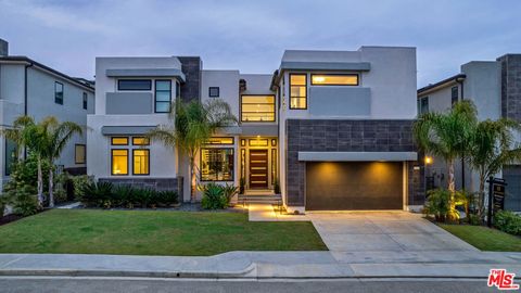 A home in Porter Ranch