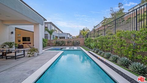 A home in Porter Ranch