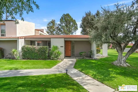 2537 N Whitewater Club Drive Unit C, Palm Springs, CA 92262 - MLS#: 25510615PS