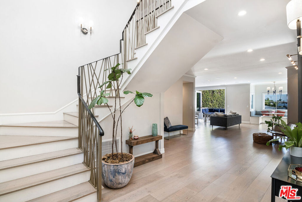 Properties 1 1942 Preuss Road