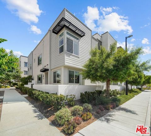 A home in Inglewood