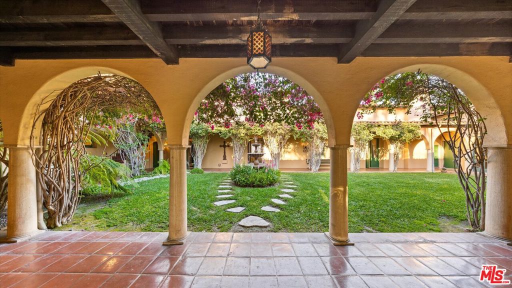 114 Los Altos Drive