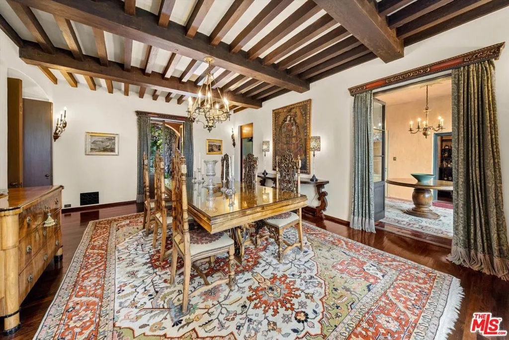 Pasadena, California 91105, United States, 10 Bedrooms Bedrooms, ,9 BathroomsBathrooms,Residential,Active,113142