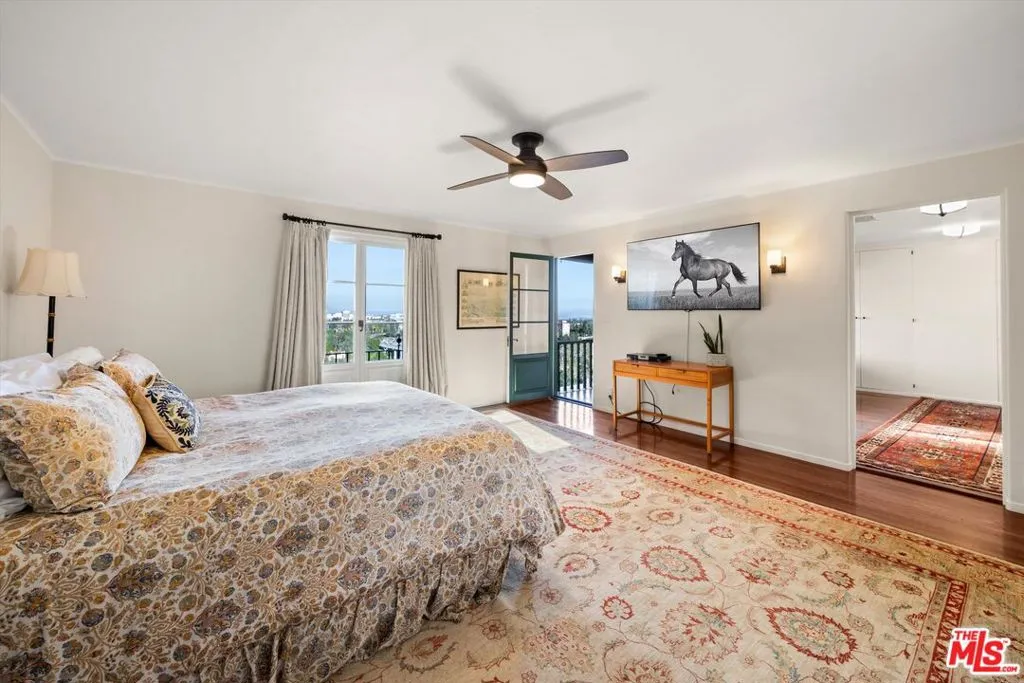 Pasadena, California 91105, United States, 10 Bedrooms Bedrooms, ,9 BathroomsBathrooms,Residential,Active,113142