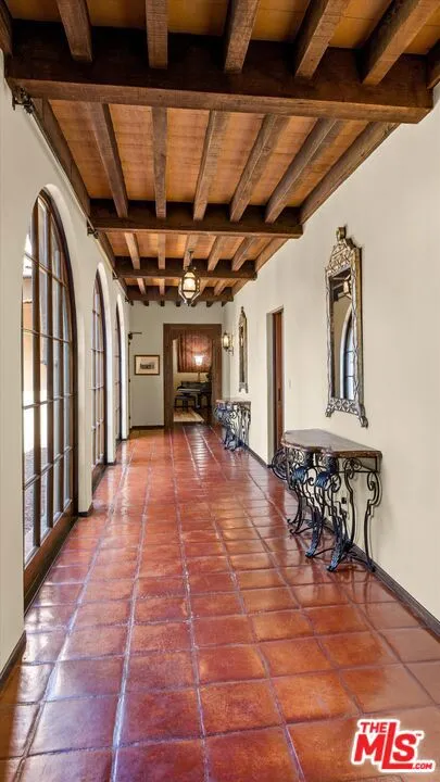 Pasadena, California 91105, United States, 10 Bedrooms Bedrooms, ,9 BathroomsBathrooms,Residential,Active,113142