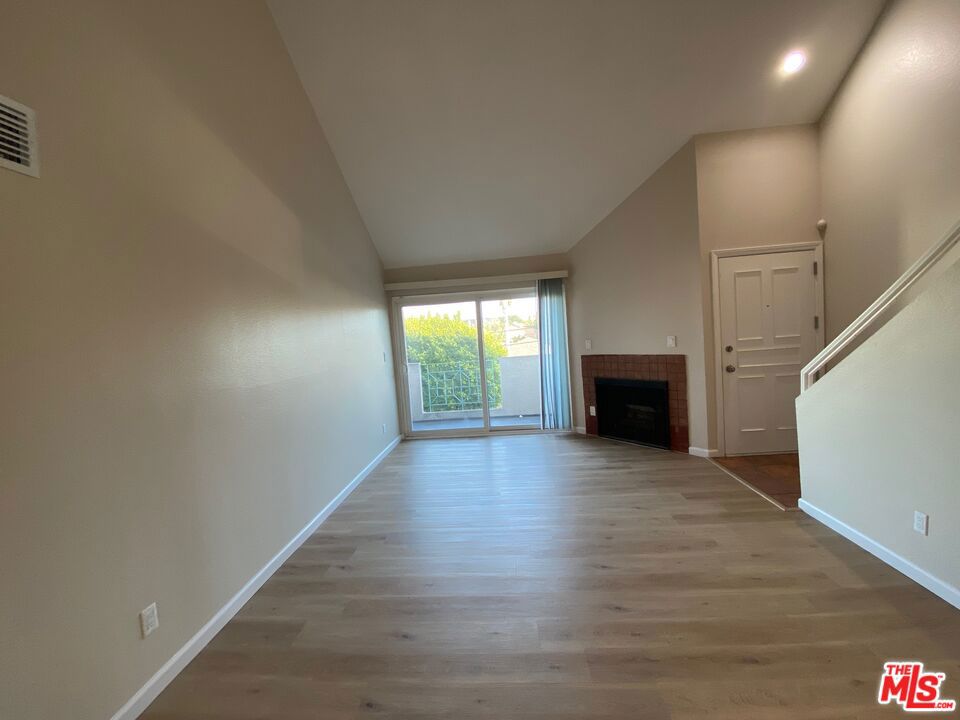 435 E Tamarack Avenue 171