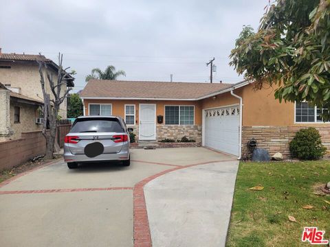 A home in Azusa